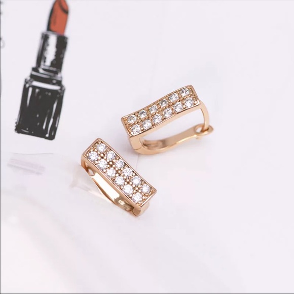 New 18K Gold Plated Diamonds Hoop Earrings - Picture 5 of 6